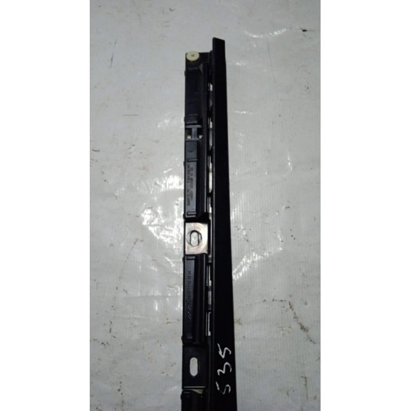 Guia Suporte Lateral Spoiler L.d Bmw 535 Gt Sport 08 A 13