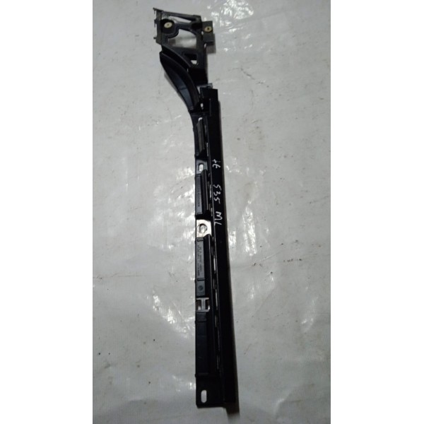 Guia Suporte Lateral Spoiler L.e Bmw 535 Gt Sport 08 A 13  Preto