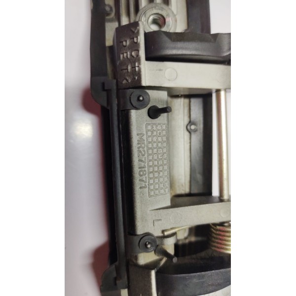 Maçaneta Externa Porta T.e Mitsubishi Pajero Tr4 04 A 15 Traseira