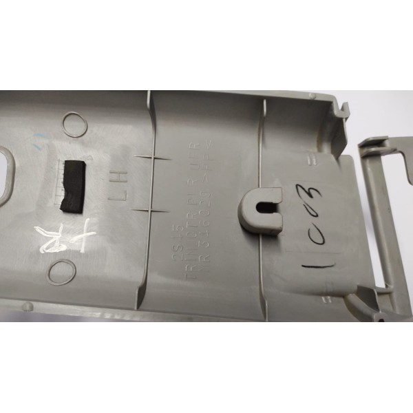 Acabamento Coluna Cinto L.e Mitsubishi Pajero Tr4 08 A 15