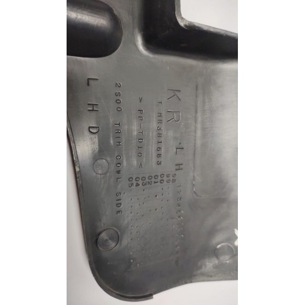 Acabamento Soleira Dianteira Esquerda Mitsubishi Pajero Tr4