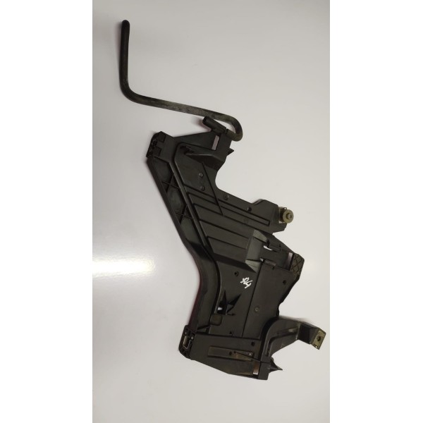 Suporte Inferior Base Farol L.e Audi A4 10 A 12