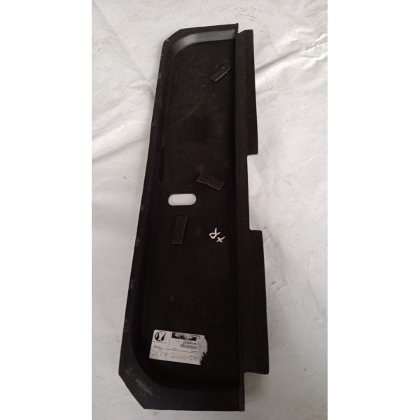 Acabamento Assoalho Traseiro Mitsubishi Pajero Tr4