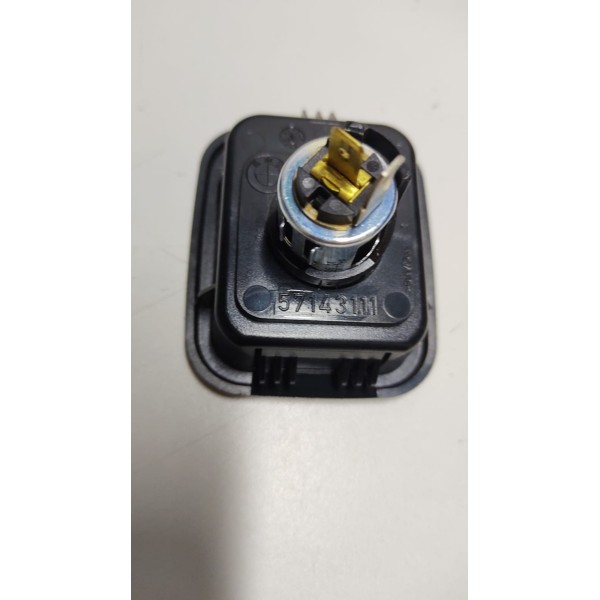 Botão Tomada 12v Acendedor Porta Malas Bmw 320i 328i 13 A 17