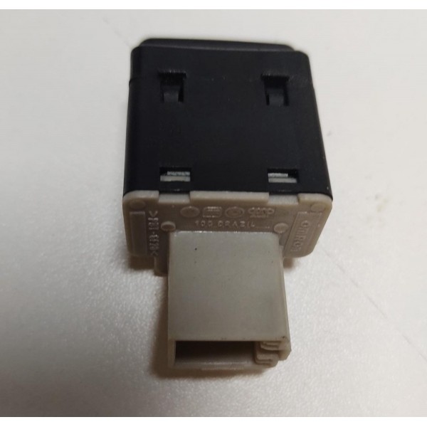 Botão Trava Vidro Elétrico Vw Fox Space Fox Cross Fox