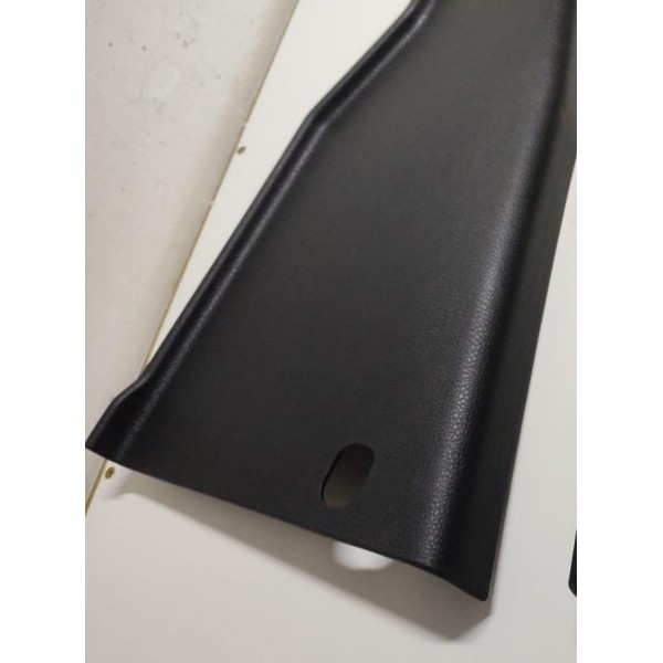 Acabamento Coluna Traseira Esquerdo Vw Amarok V6 18 A 21