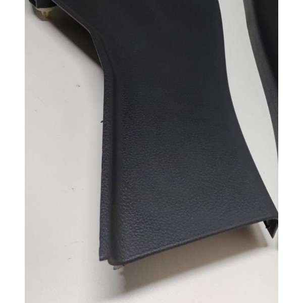 Acabamento Inferior Coluna Traseira Direita Vw Amarok V6