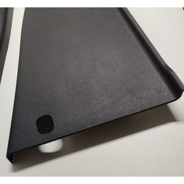 Acabamento Inferior Coluna Traseira Direita Vw Amarok V6