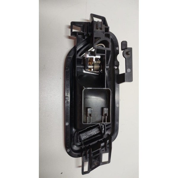 Maçaneta Interna Traseira Esquerda Vw Amarok V6 18 A 21 Traseira