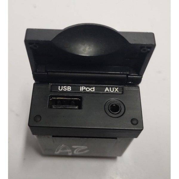 Tomada Usb Auxiliar Hyundai Azera 08 A 11 1