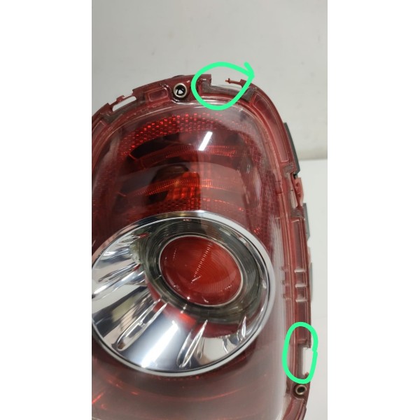 Lanterna Direita Mini Cooper S Detalhe Na Trava 09 A 13
