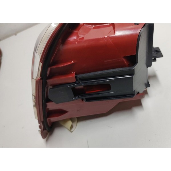 Lanterna Direita Mini Cooper S Detalhe Na Trava 09 A 13