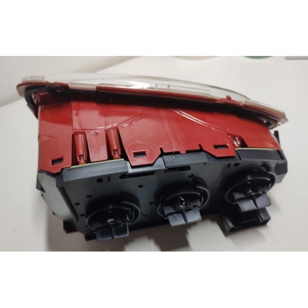 Lanterna Direita Mini Cooper S Detalhe Na Trava 09 A 13