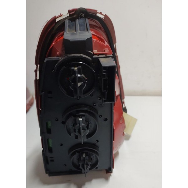 Lanterna Direita Mini Cooper S Detalhe Na Trava 09 A 13