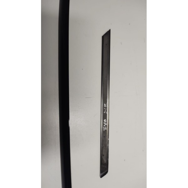 Friso Externo Coluna Traseira Direito Land Rover Evoque