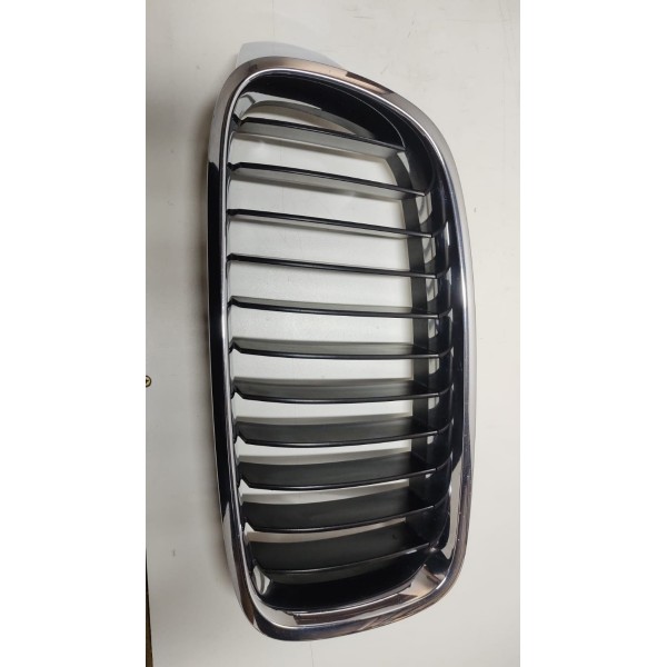 Grade Superior Para-choque Dianteiro Direito Bmw 320i