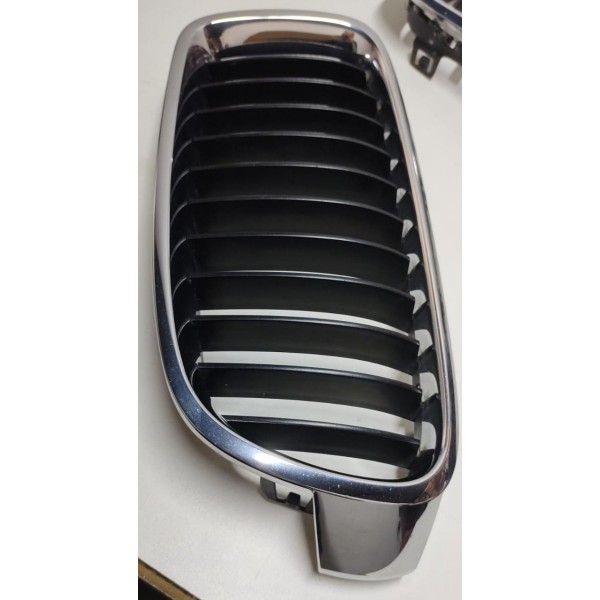 Grade Superior Para-choque Dianteiro Direito Bmw 320i