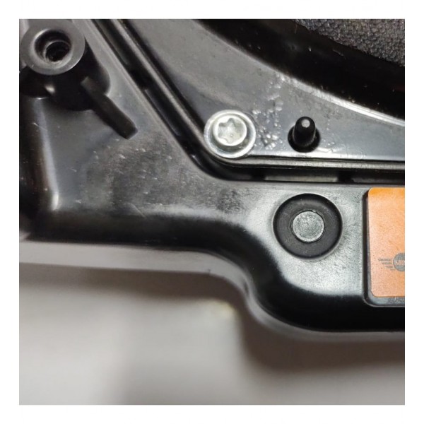 Alto Falante Subwoofer L.e Mini Cooper Countryman 10 A 16 Preto