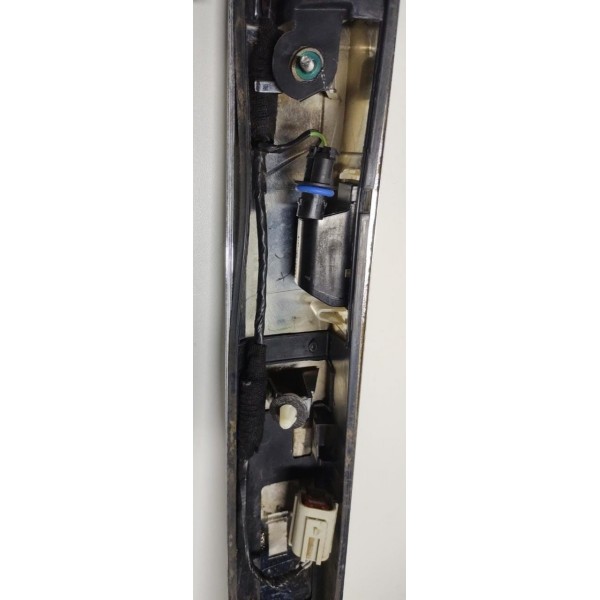 Aplique Moldura Cromada Tampa Traseira Tracker 2014 A 2017