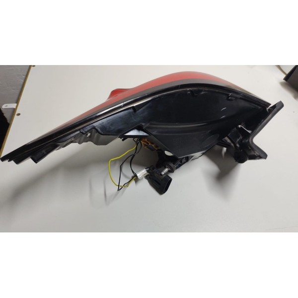 Lanterna Led Traseira Direito Fiat Cronos Original