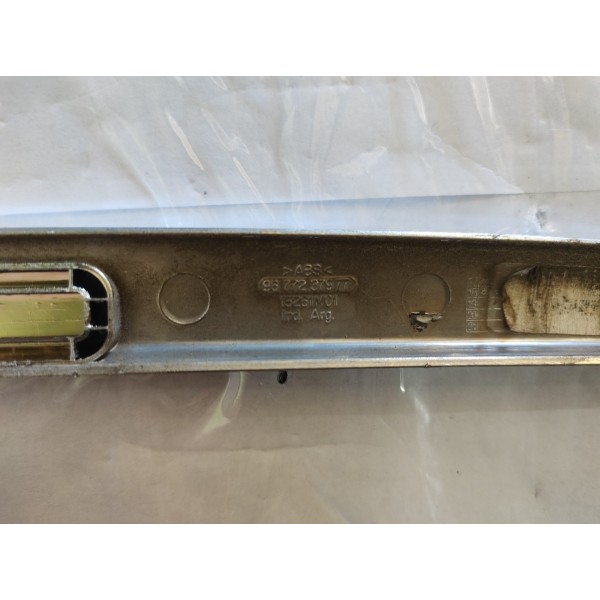 Moldura Cromado Emblema Tampa Traseira Peugeot 208