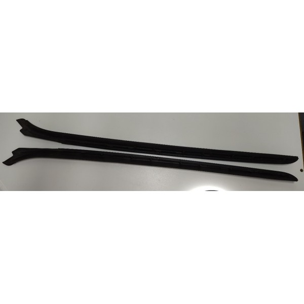 Par Aplique Friso Esquerdo / Direito Para-brisa Bmw 320i