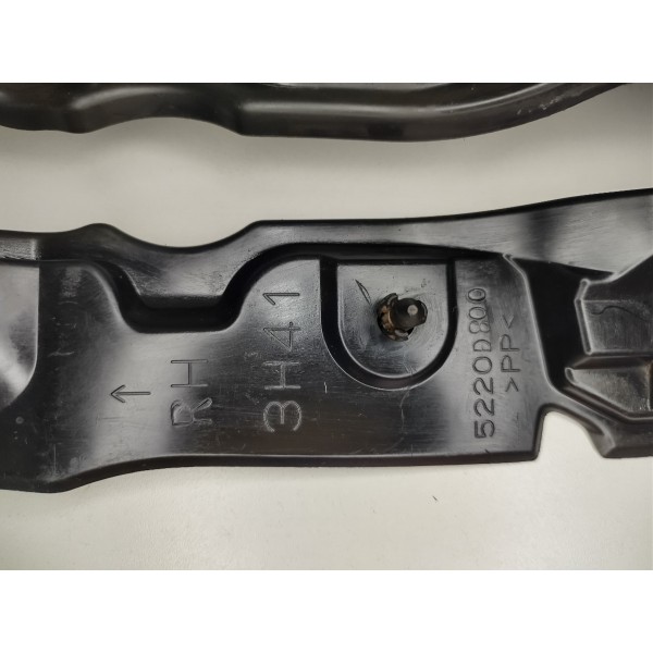 Suporte Guia Para-lama Direito / Esquerdo Mitsubishi Lancer