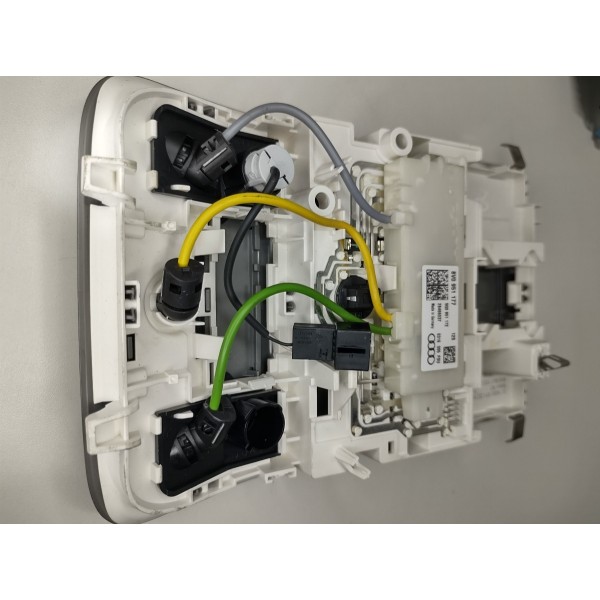 Luz Cortesia Teto Dianteiro Audi A3 2014 A 2020 8v0947135e