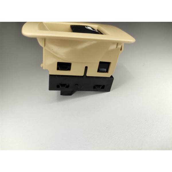 Comando De Vidro Traseiro Caramelo Bmw 320i / 328i 924164803