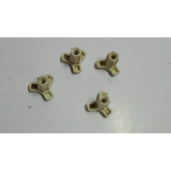 Jogo Porca Borboleta Lanterna Traseira Peugeot 308