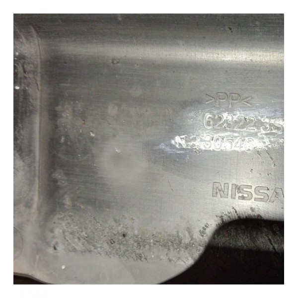 Acabamento Moldura Superior Radiador Nissan Sentra 2.0