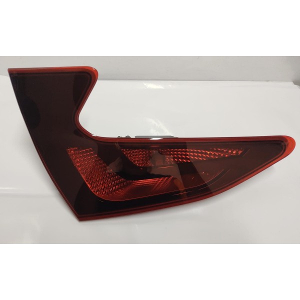 Lanterna Tampa Traseira L.e Hyundai Hb20 Hatch 20 A 23