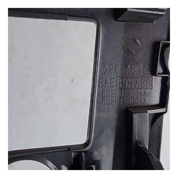 Moldura Painel Central Radio Nissan Sentra 14 A 16