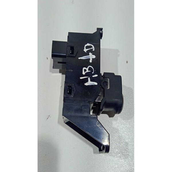 Botão Vidro Elétrico Porta T.d Hyundai Hb20 14 A 19