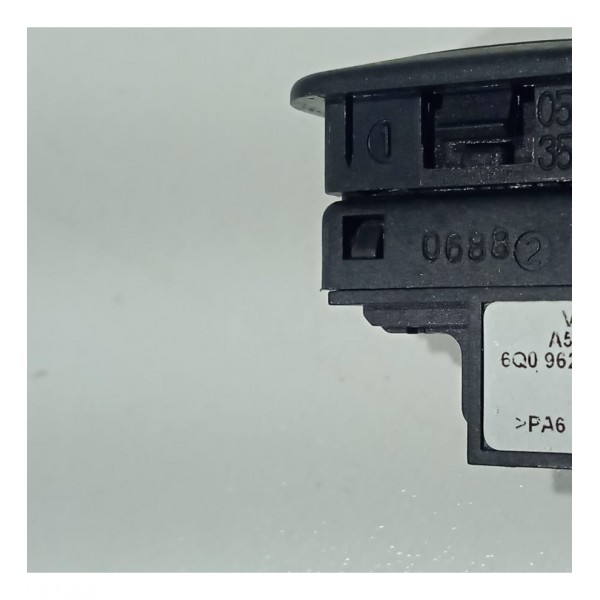 Botão Interruptor Alarme Vw Fox 15 A 21