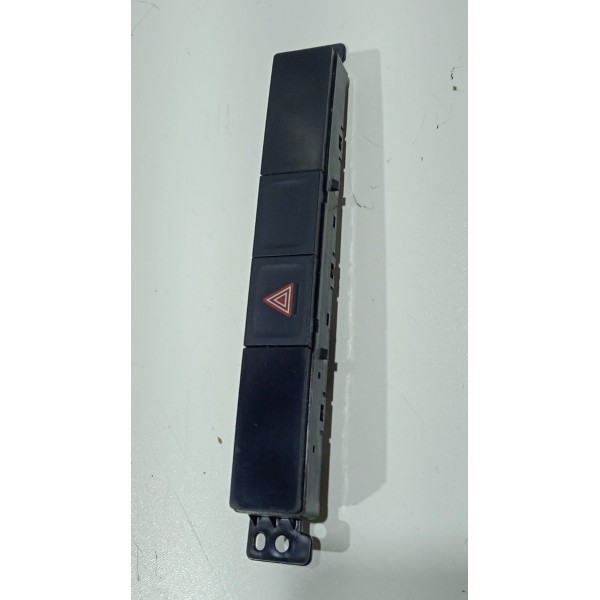 Botão Pisca Alerta Mitsubishi Outlander 14 A 16 Preto