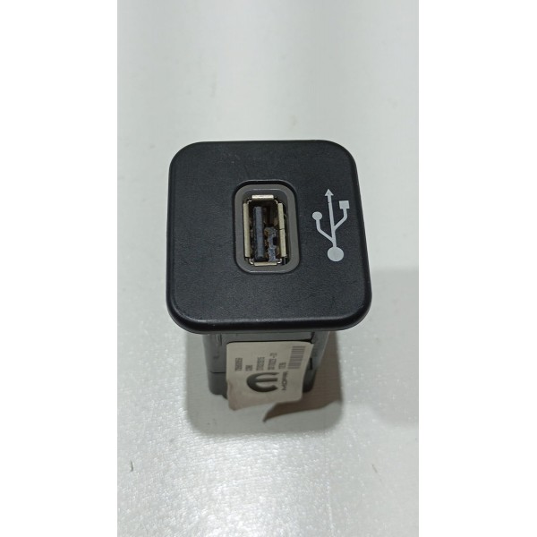 Entrada Usb Console Jeep Renegade 15 A 20