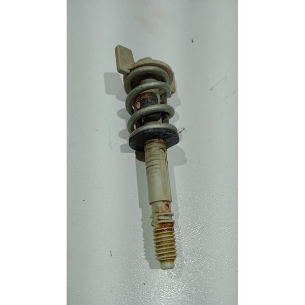 Parafuso Trava Lanterna Traseira Jeep Renegade 15 A 20