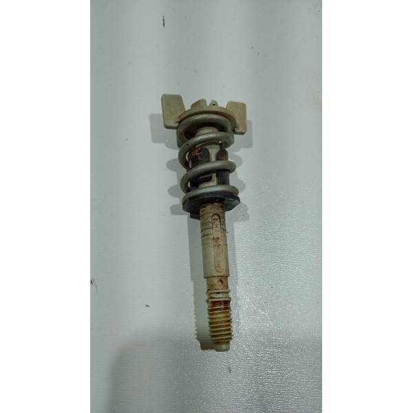 Parafuso Trava Lanterna Traseira Jeep Renegade 15 A 20