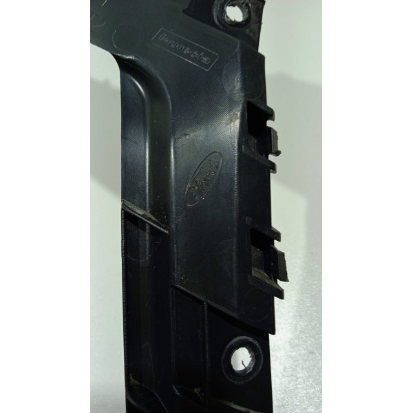 Suporte Guia Parachoque Traseiro L.d Ford New Fiesta 13 A 19