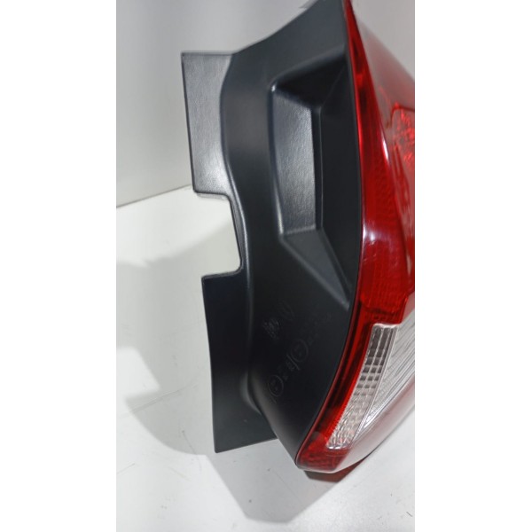 Lanterna Traseira L.d Ford Focus Hatch 13 A 15 Direito Vermelho