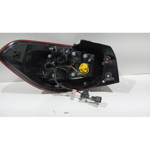 Lanterna Traseira L.d Renault Kwid 21 A 24 Original Direito Vermelho