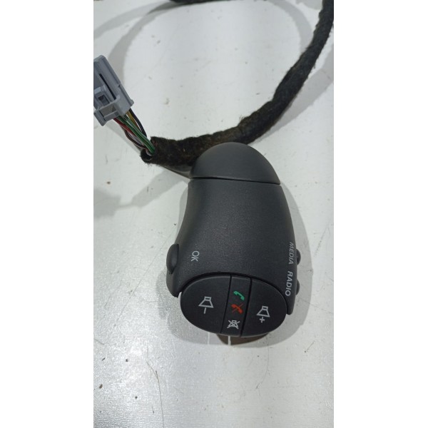 Comando Radio Telefone Volante Renault Duster 13 A 16