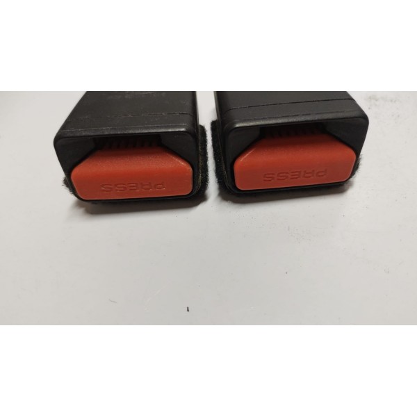 Par Engate Femea Cinto Segurança R.r Evoque 2011 A 2015