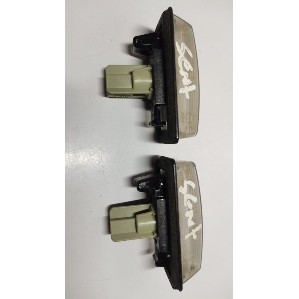 Par Luz De Placa Nissan Sentra 14 A 17