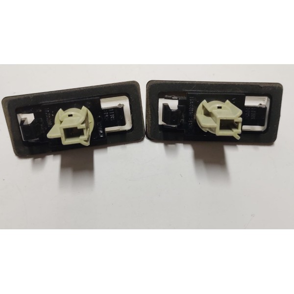 Par Luz De Placa Nissan Sentra 14 A 17