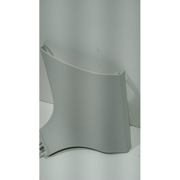 Acabamento Coluna Traseira L.d Vw Golf Variant Tsi