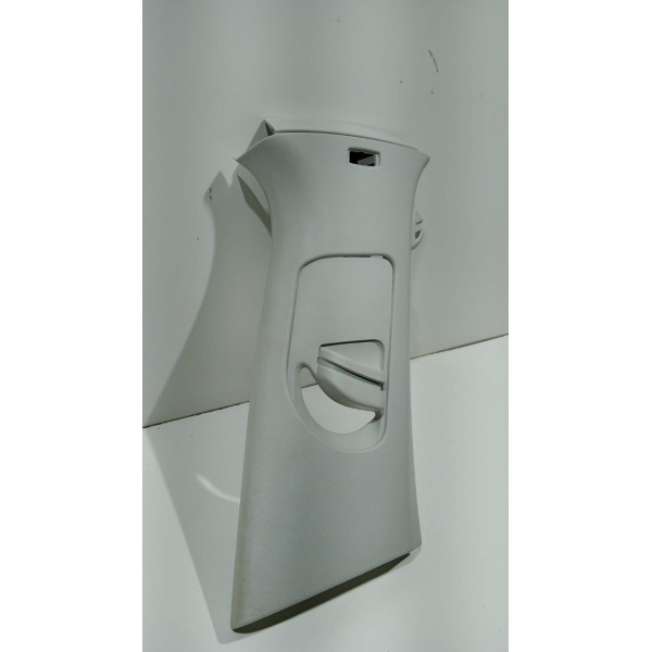 Acabamento Coluna Traseira L.d Vw Golf Variant Tsi