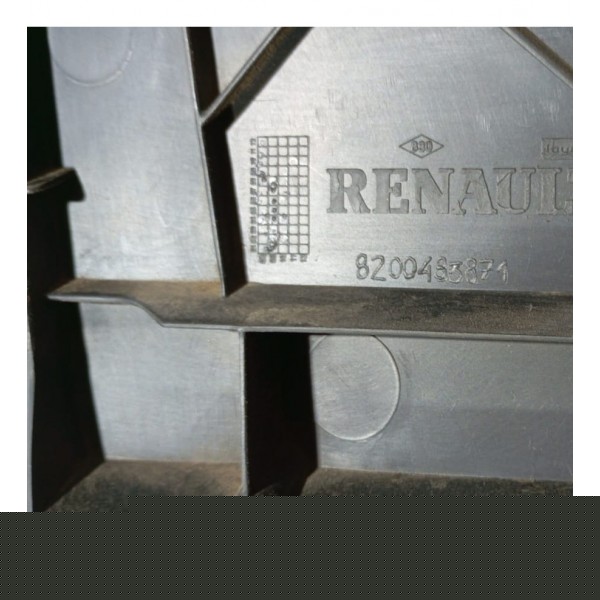 Acabamento Mold. Inferior L.e Painel Fusivel Renault Megane