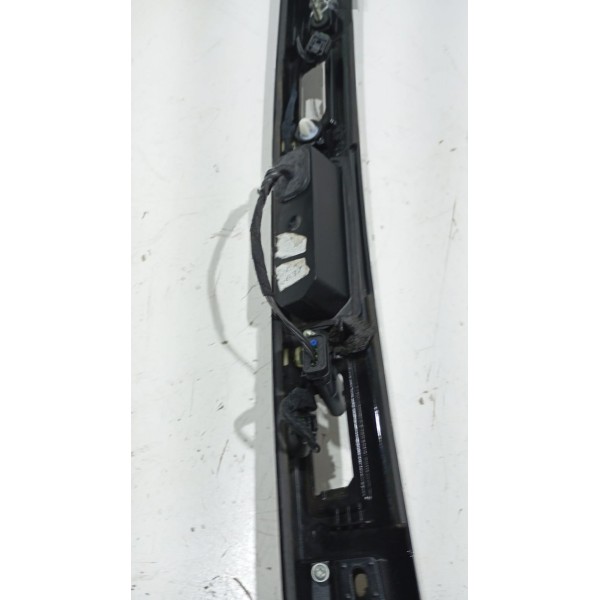 Moldura Tampa Traseira Luz De Placa Discovery Sport 15 A 17